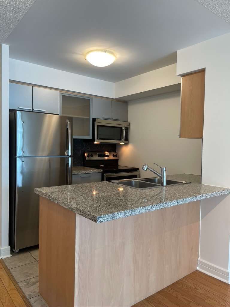 Preview image for 16 Harrison Garden Blvd #612, Toronto
