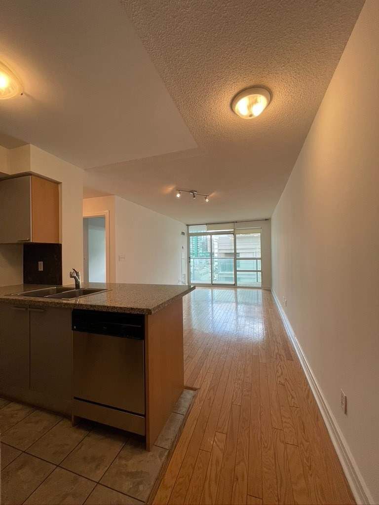 Preview image for 16 Harrison Garden Blvd #612, Toronto