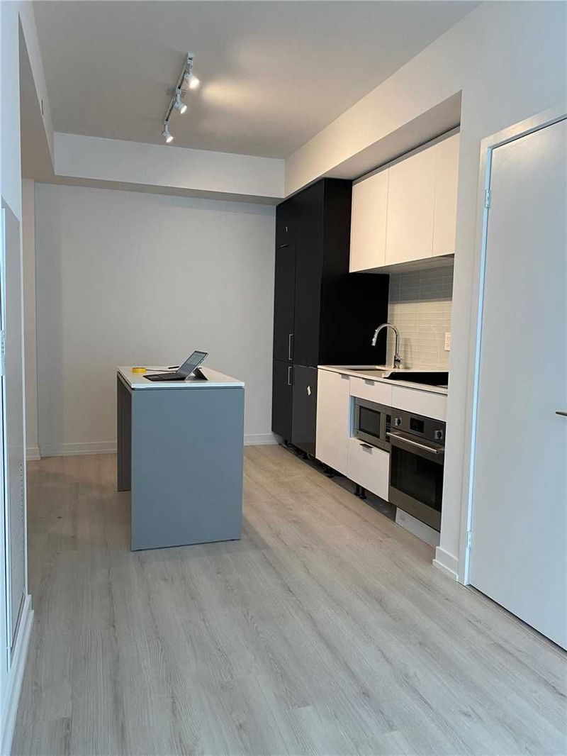 Preview image for 33 Helendale Ave #2109, Toronto