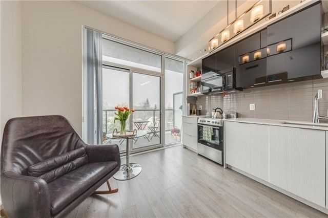 Preview image for 6 Parkwood Ave #612, Toronto