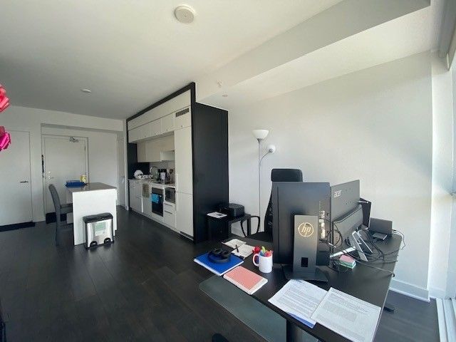 Preview image for 15 Grenville St #3310, Toronto