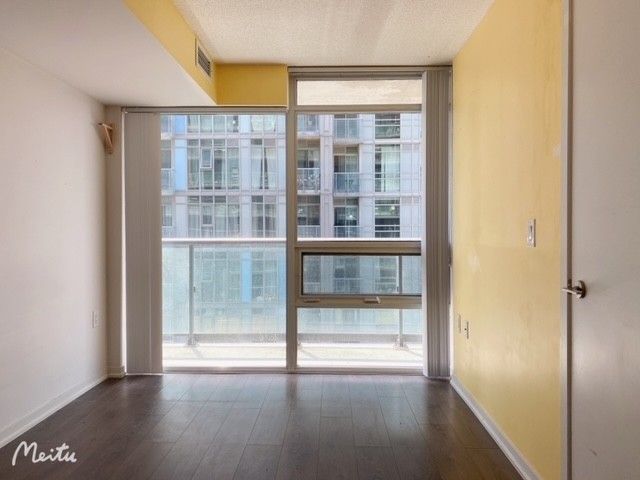 Preview image for 36 Lisgar St #1216W, Toronto