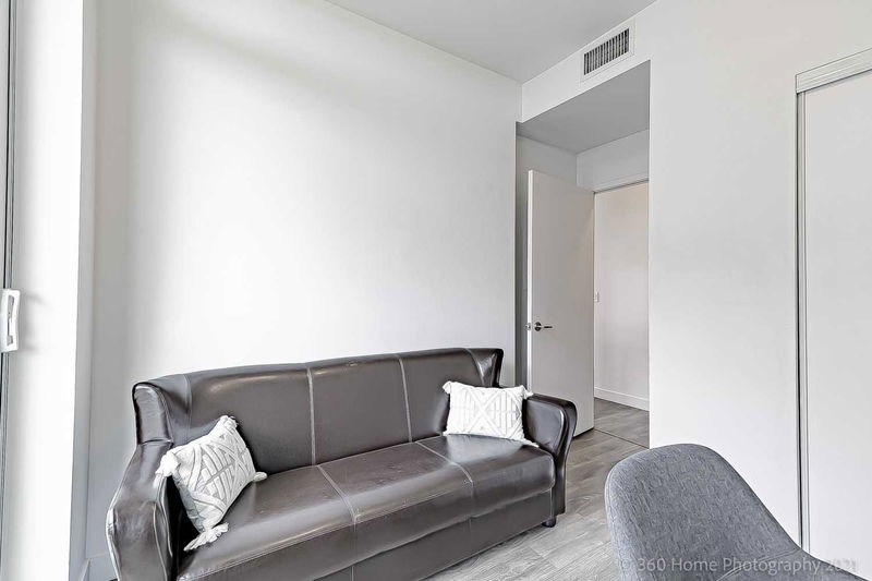 Preview image for 8 Eglinton Ave E #3105, Toronto