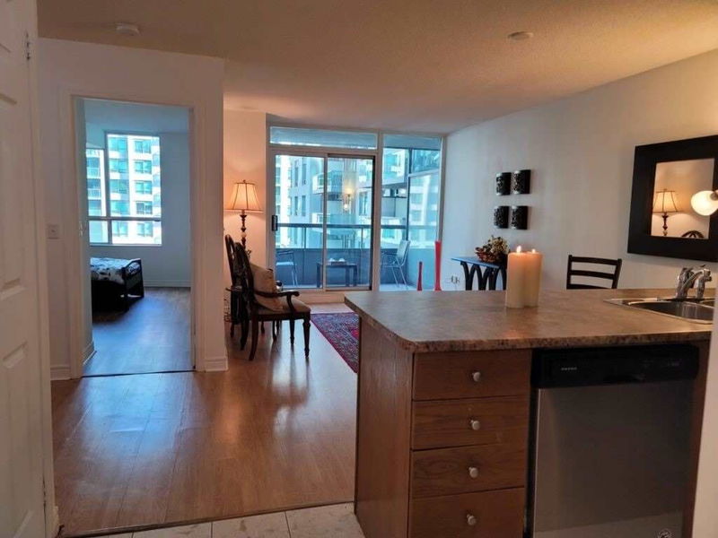 Preview image for 51 Lower Simcoe St #527, Toronto