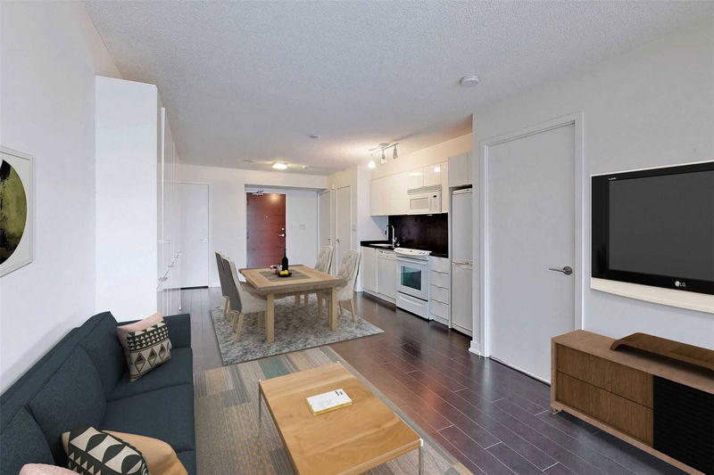 Preview image for 10 Capreol Crt #821, Toronto