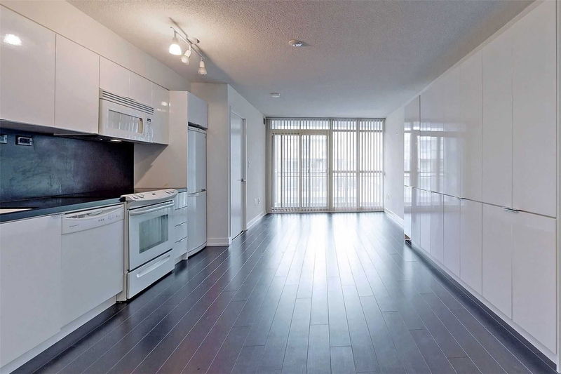 Preview image for 10 Capreol Crt #821, Toronto