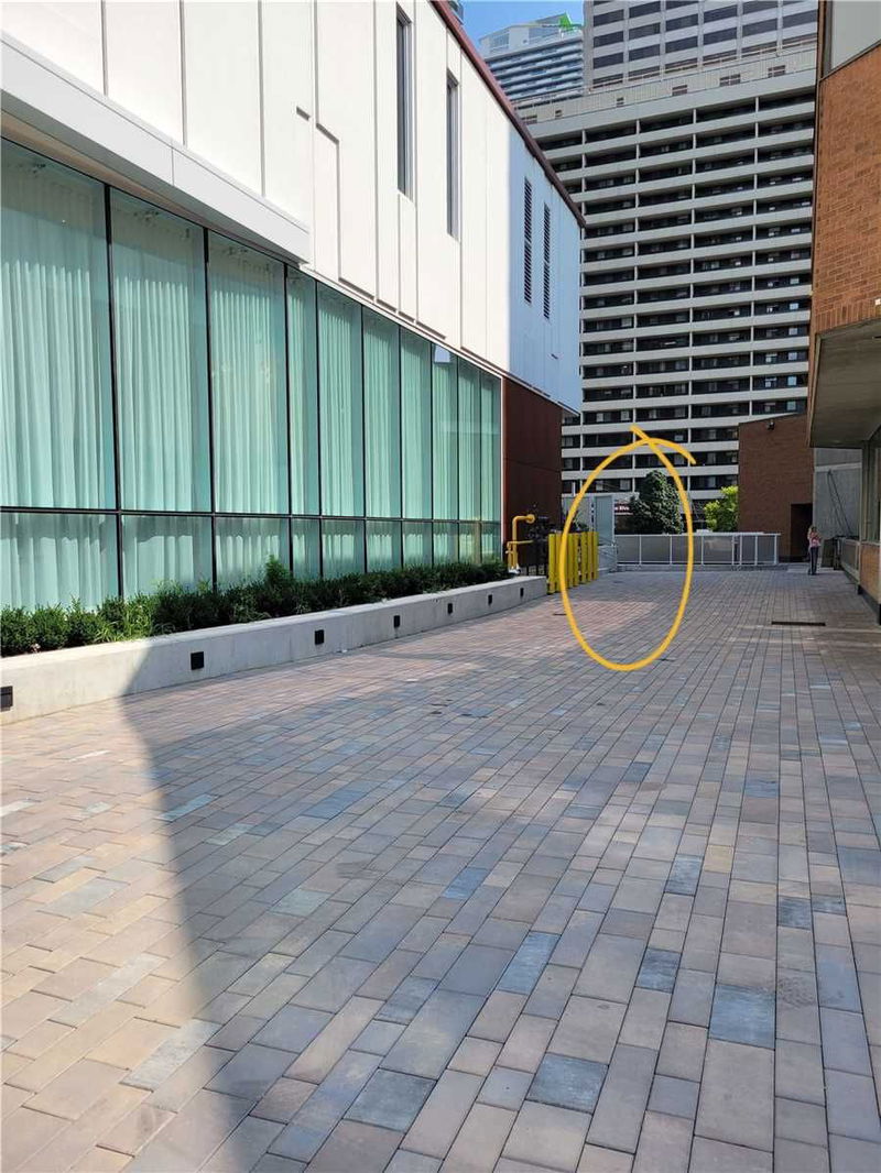 Preview image for 33 Helendale Ave #2903, Toronto