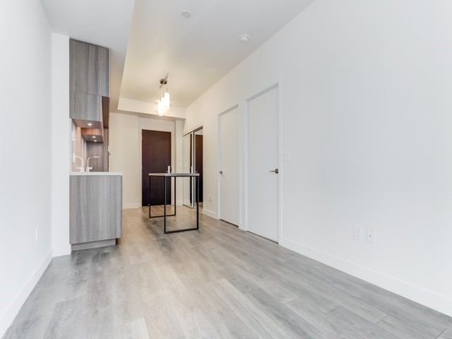 Preview image for 8 Eglinton Ave E #703, Toronto