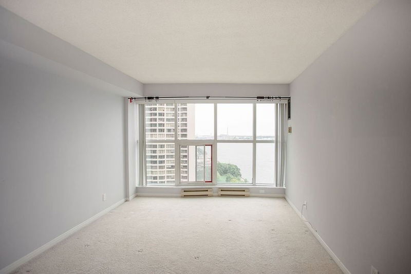 Preview image for 99 Harbour Sq #2107, Toronto