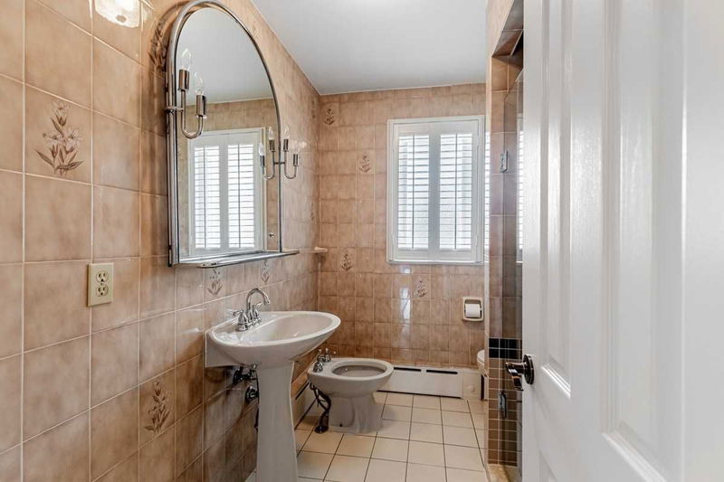 Preview image for 15 Sweeney Dr, Toronto