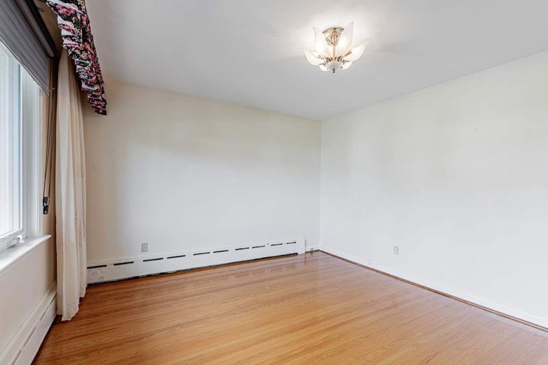 Preview image for 15 Sweeney Dr, Toronto