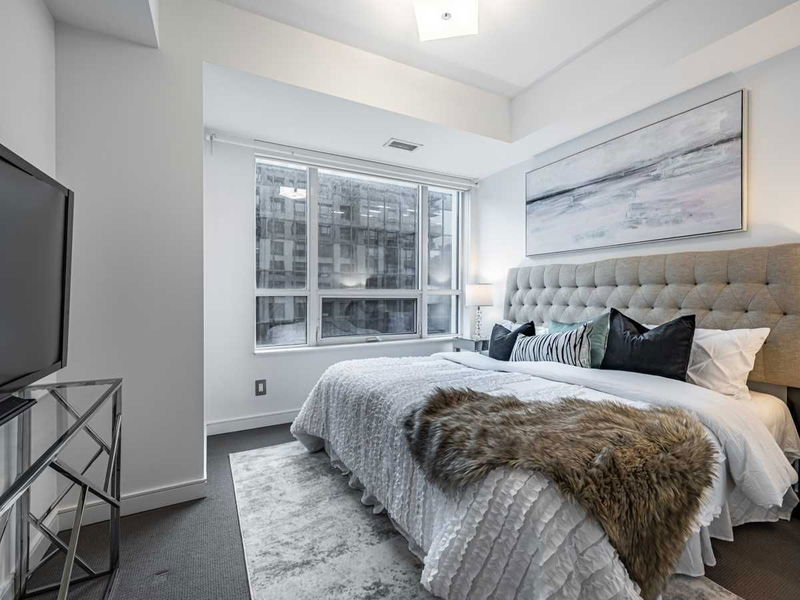 Preview image for 88 Scott St #1005, Toronto