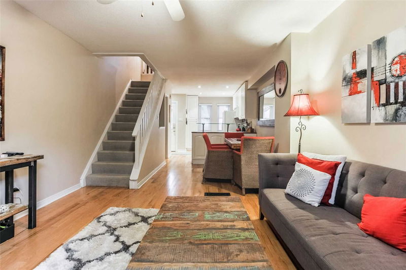 Preview image for 5 Aitken Pl, Toronto