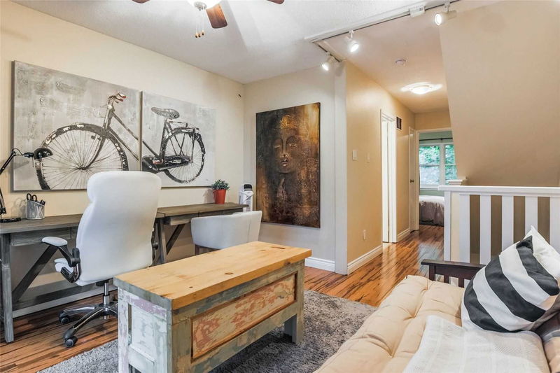 Preview image for 5 Aitken Pl, Toronto