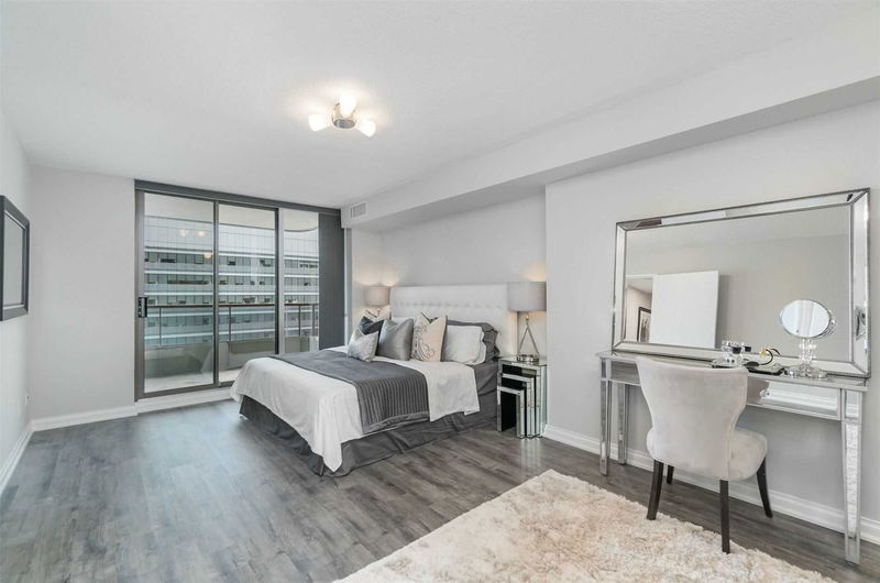 Preview image for 750 Bay St #2606, Toronto