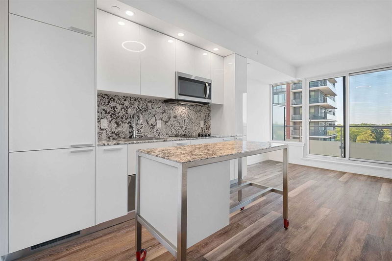 Preview image for 75 Canterbury Pl #809, Toronto