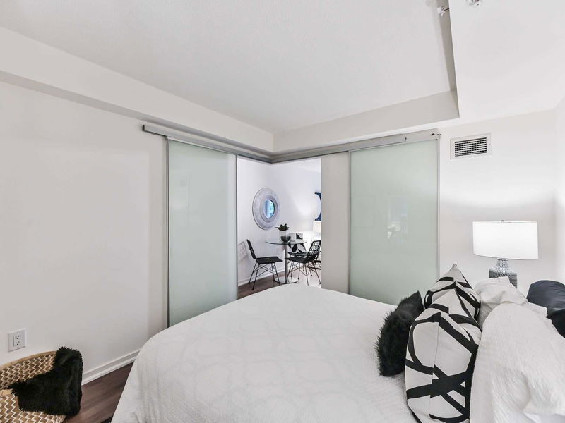 Preview image for 36 Lisgar St #203, Toronto