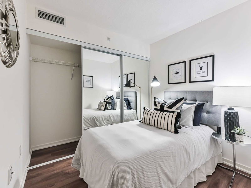 Preview image for 36 Lisgar St #203, Toronto