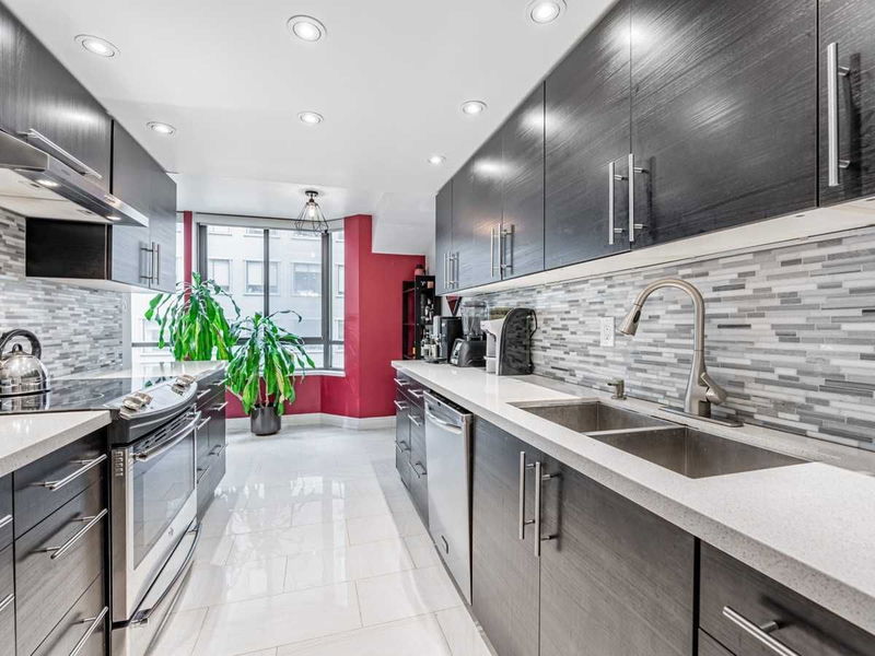 Preview image for 280 Simcoe St #708, Toronto