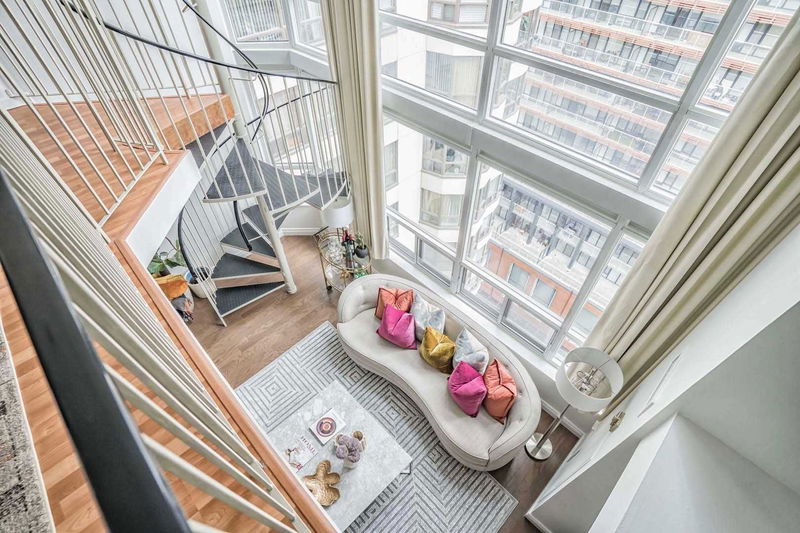 Preview image for 25 Maitland St #1706, Toronto