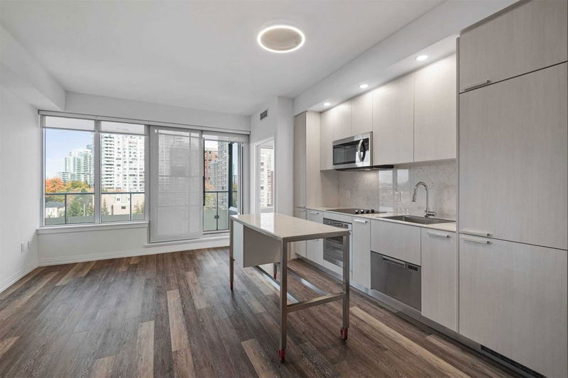 Preview image for 75 Canterbury Pl #815, Toronto