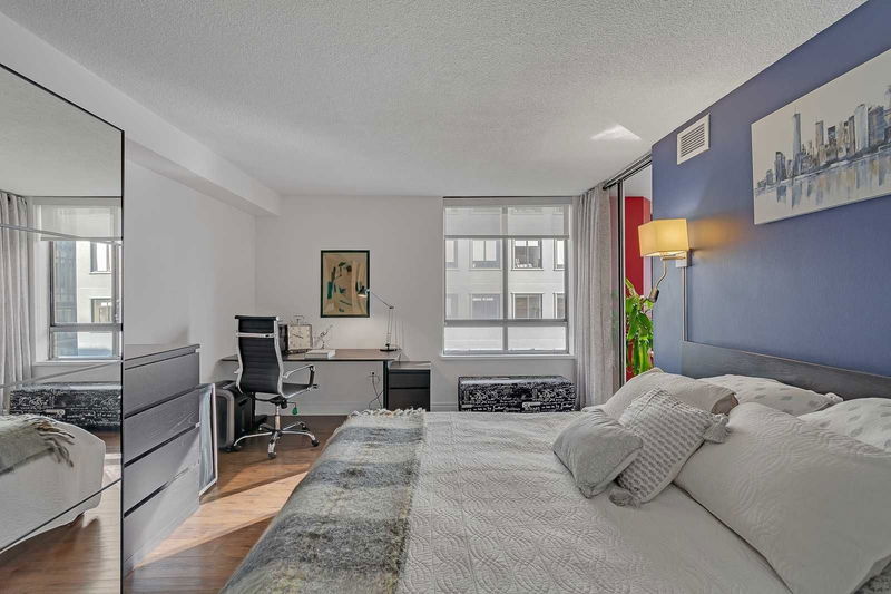 Preview image for 280 Simcoe St #708, Toronto