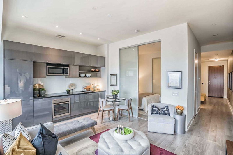 Preview image for 111 St Clair Ave W #1825, Toronto