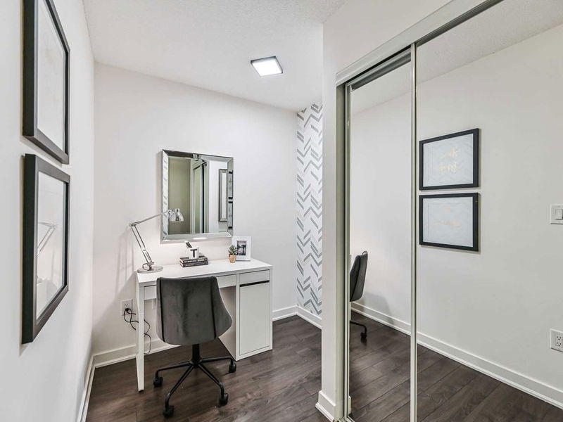 Preview image for 10 Capreol Crt #850, Toronto