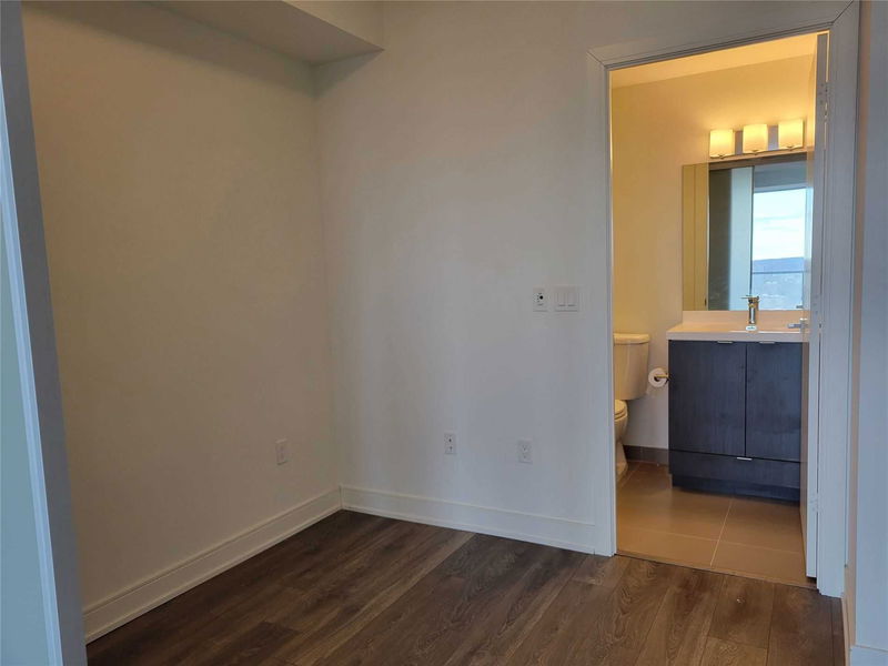 Preview image for 89 Mcgill St #2406, Toronto