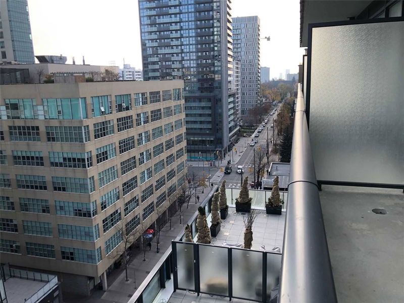 Preview image for 161 Roehampton Ave #908, Toronto