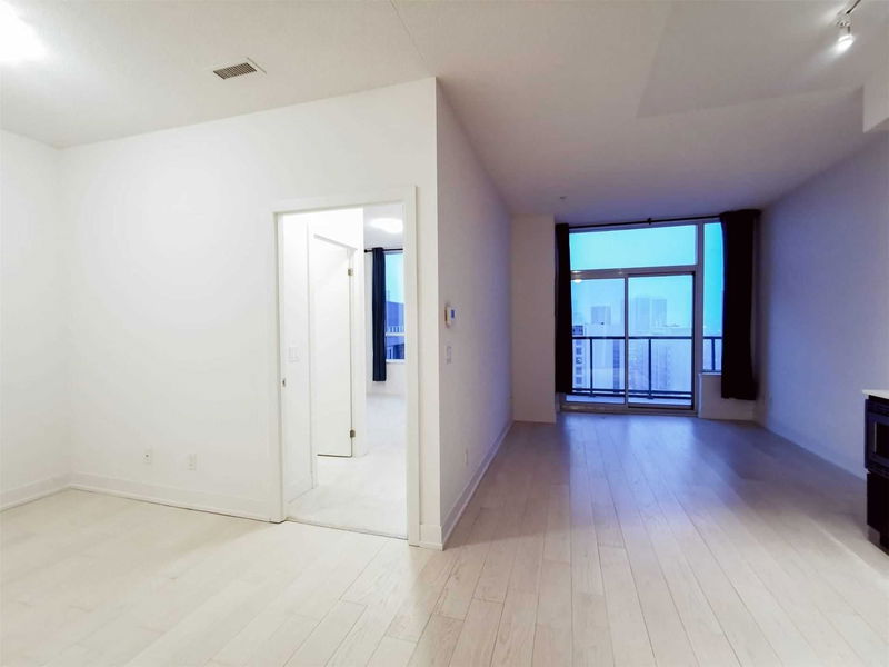 Preview image for 7 Kenaston Gdns #901, Toronto