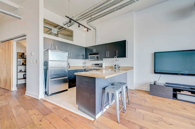 Preview image for 700 King St W #Lph01, Toronto