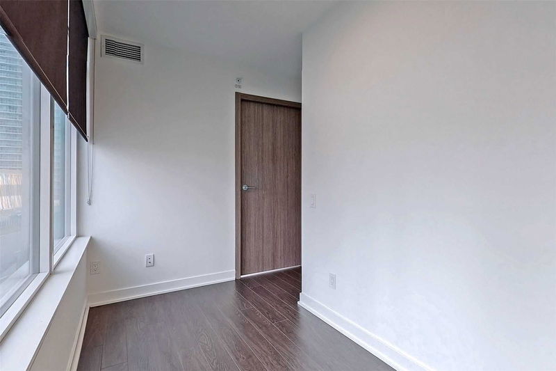 Preview image for 19 Bathurst St #706, Toronto