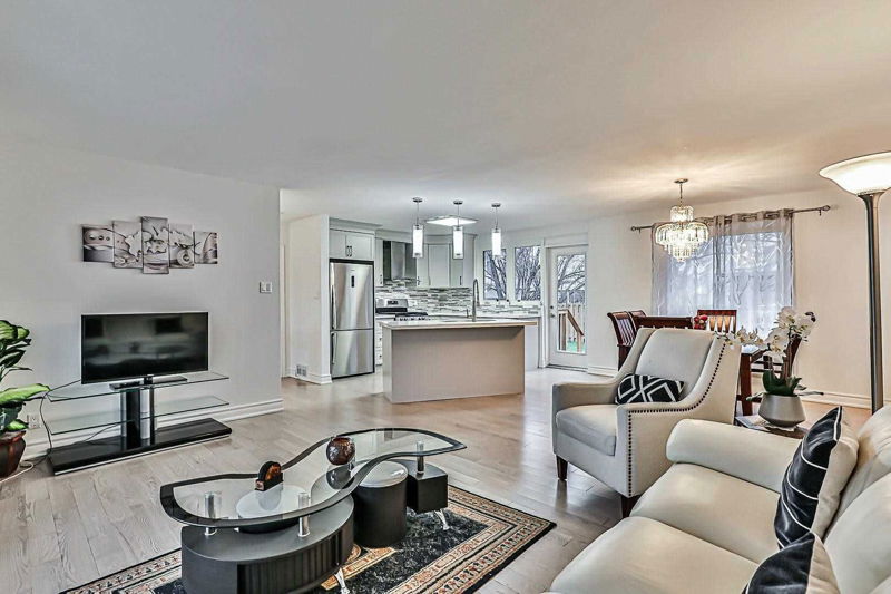 Preview image for 52 Mallow Rd, Toronto