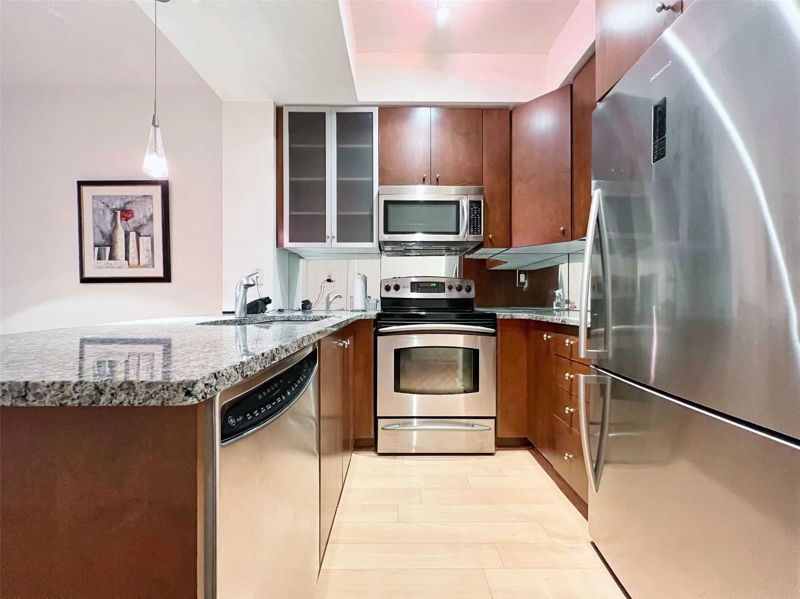 Preview image for 21 Scollard St #212, Toronto