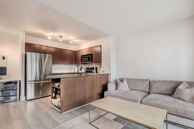 Preview image for 76 Shuter St #601, Toronto