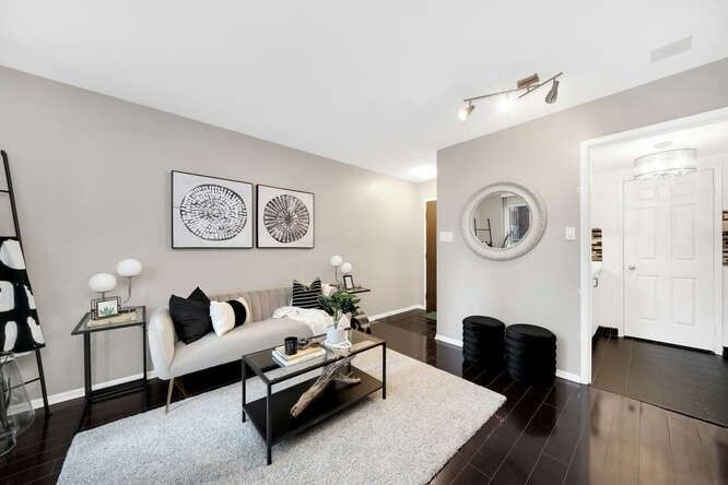 Preview image for 44 Gerrard St #608, Toronto