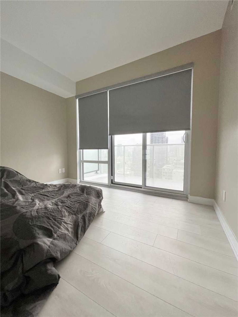 Preview image for 501 Yonge St #2512, Toronto