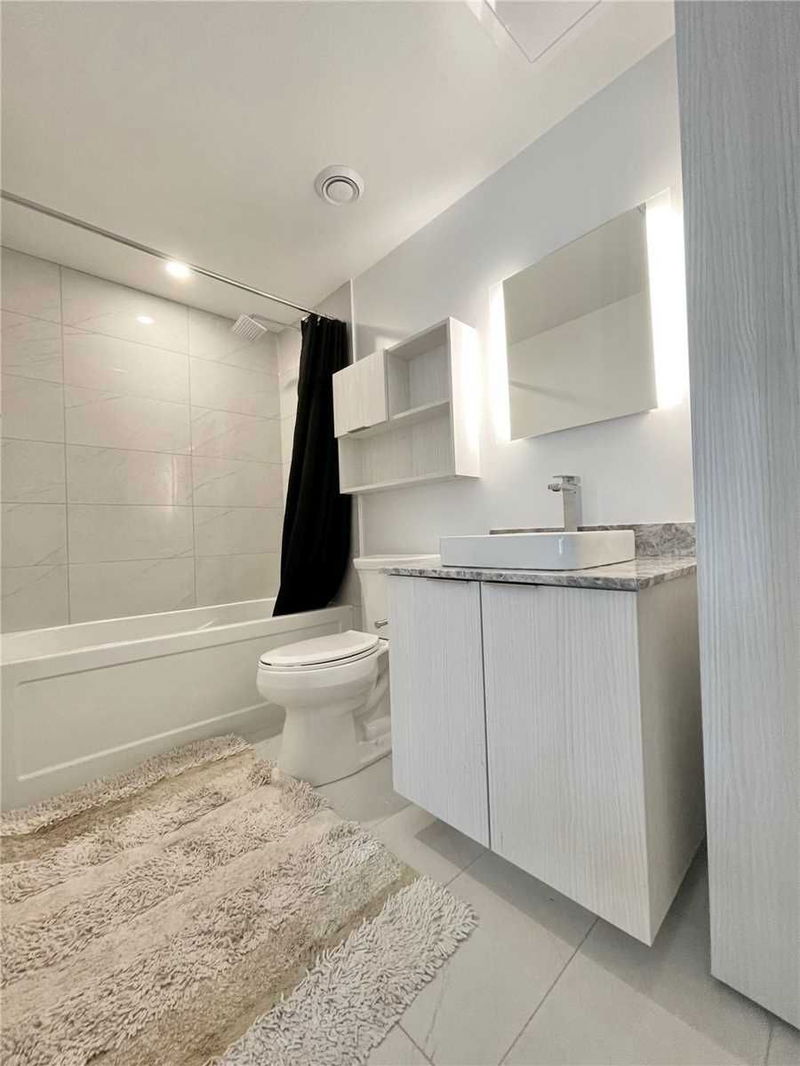 Preview image for 501 Yonge St #2512, Toronto