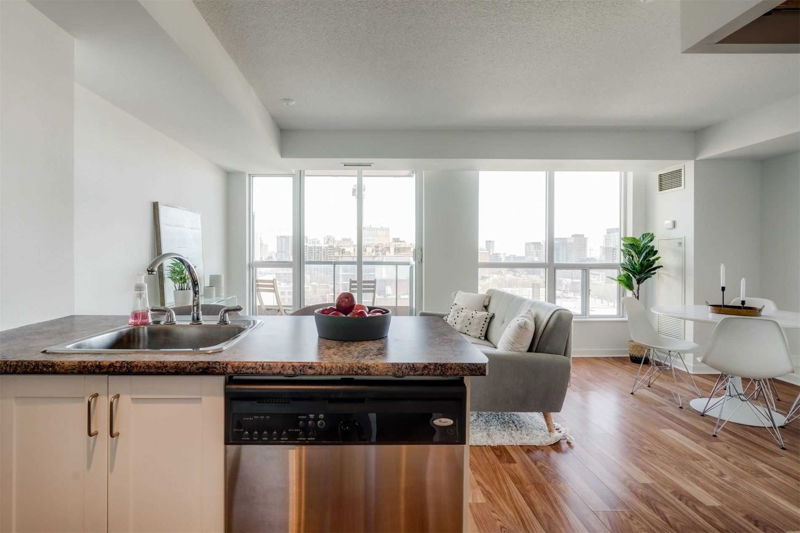 Preview image for 76 Shuter St #1403, Toronto