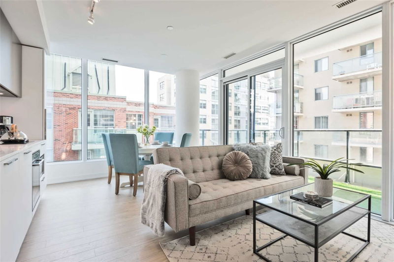 Preview image for 85 Wood St #822, Toronto