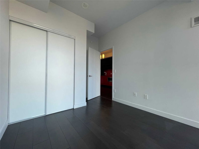 Preview image for 8 Eglinton Ave E #1307, Toronto