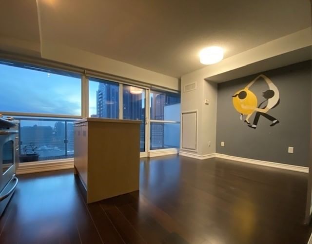 Preview image for 386 Yonge St #2514, Toronto