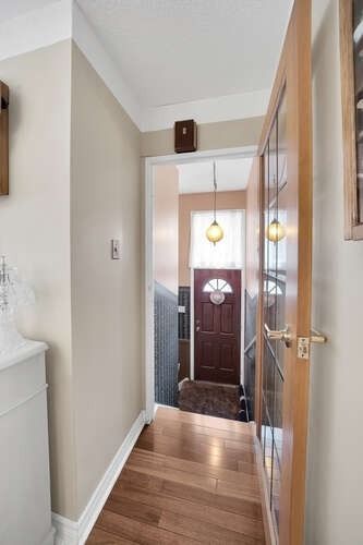 Preview image for 371 Hollyberry Tr, Toronto