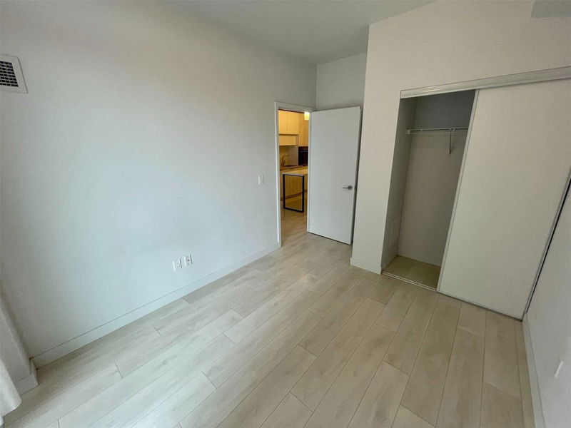 Preview image for 8 Eglinton Ave E #1303, Toronto