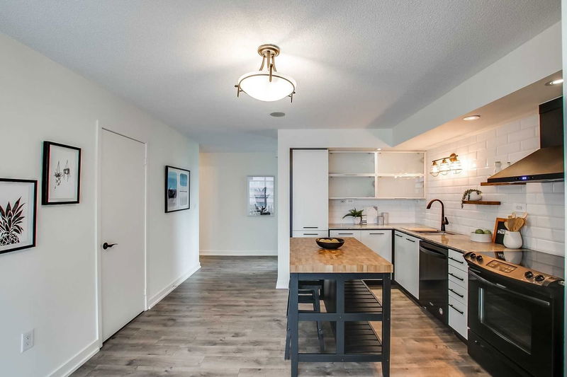 Preview image for 8 Telegram Mews #1007, Toronto