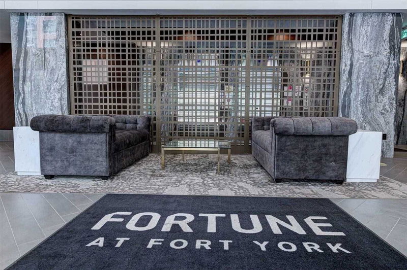 Preview image for 38 Iannuzzi St #1703, Toronto