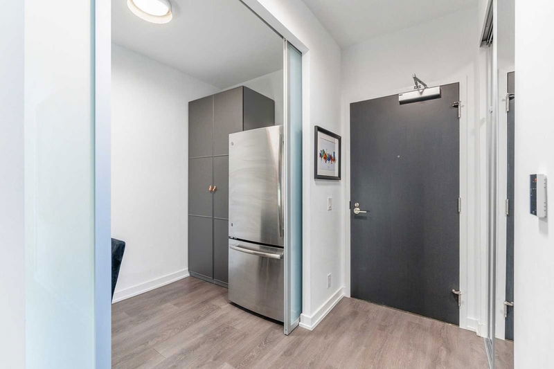 Preview image for 609 Avenue Rd #1502, Toronto