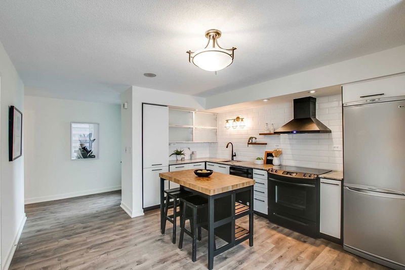 Preview image for 8 Telegram Mews #1007, Toronto