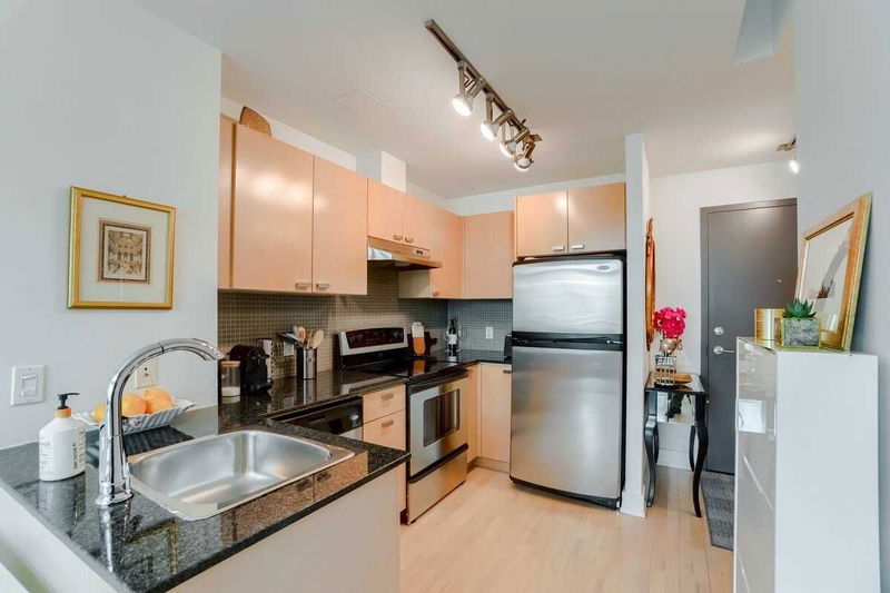 Preview image for 637 Lake Shore Blvd W #613, Toronto
